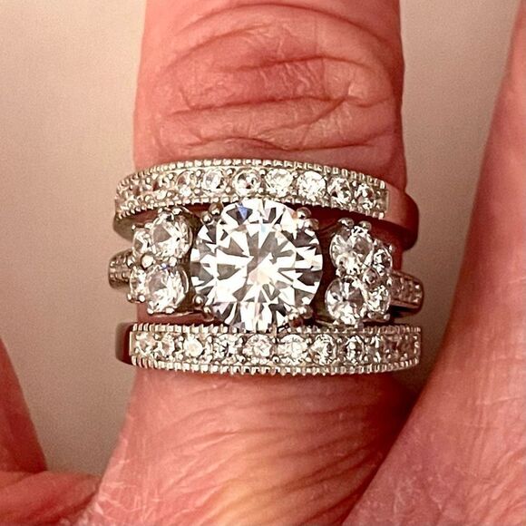 NWT Gorgeous .925 Size 8 Triple Sterling Silver Cubic Zirconia 3 in 1 Ring - Picture 12 of 12